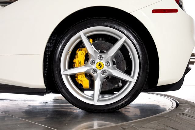 Used 2018 Ferrari 488 Spider RWD image 19