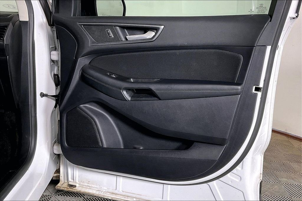 Used 2019 Ford Edge SE w/ SE Fleet Driver's Package image 22