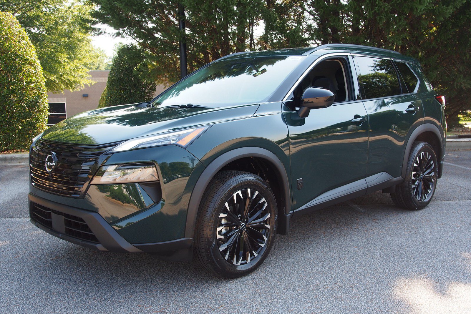 New 2026 Nissan Rogue Dark Armor FWD image 3