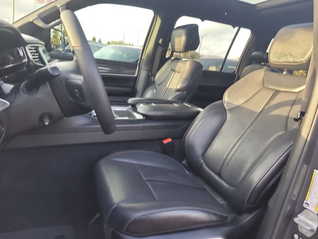 Used 2022 Jeep Wagoneer Series III w/ Premium Group I image 19