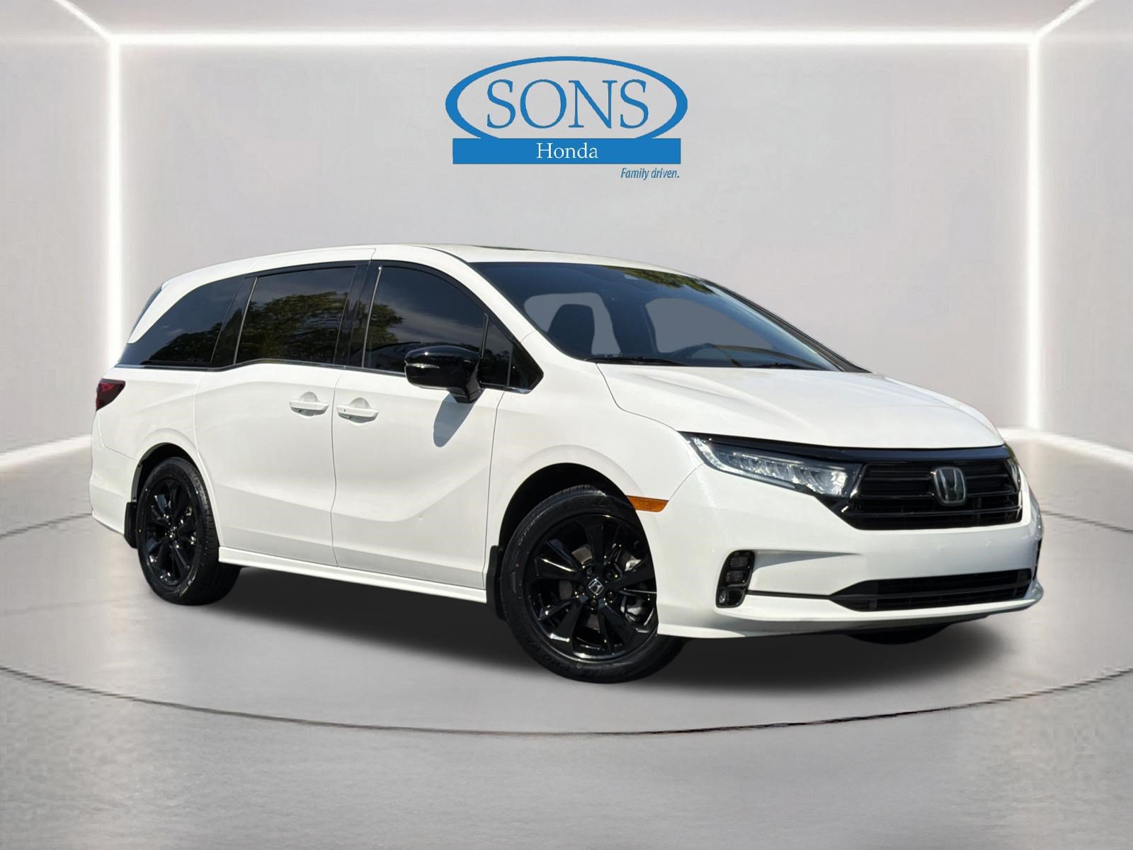 Certified 2024 Honda Odyssey Sport image 1