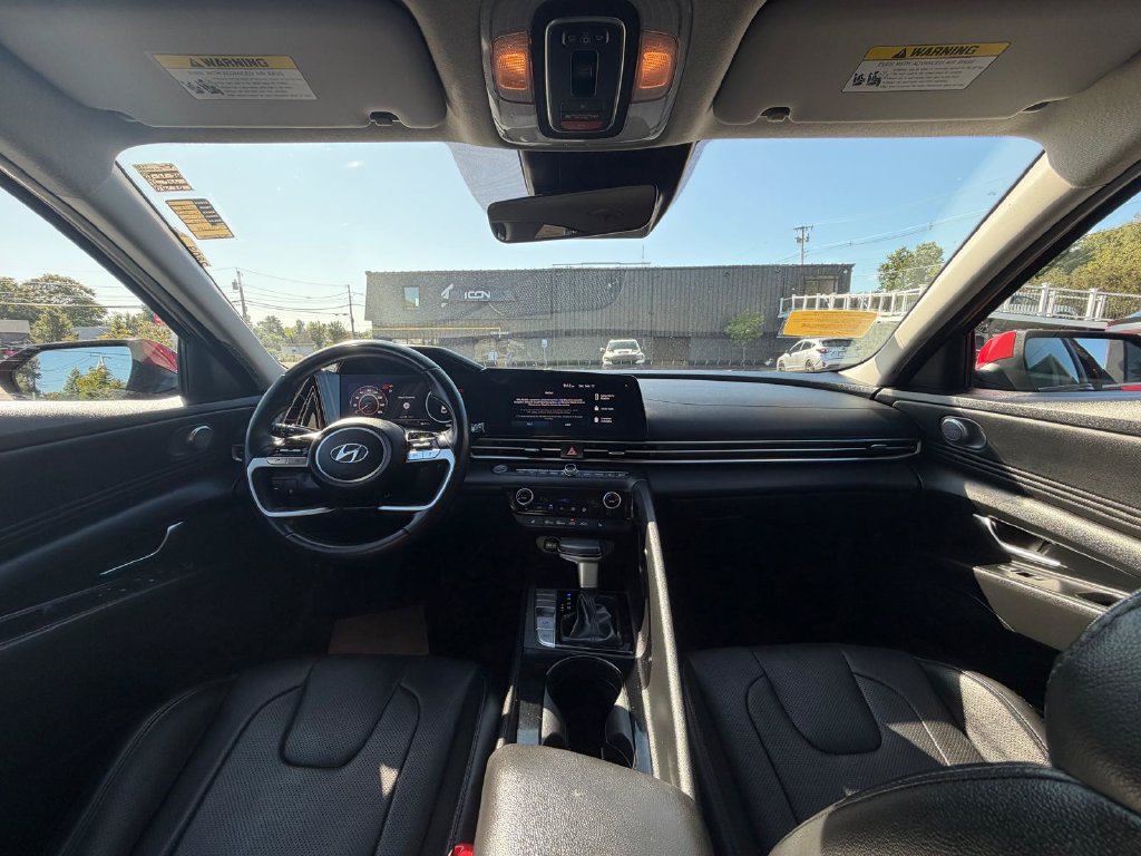 Used 2023 Hyundai Elantra Limited FWD image 14