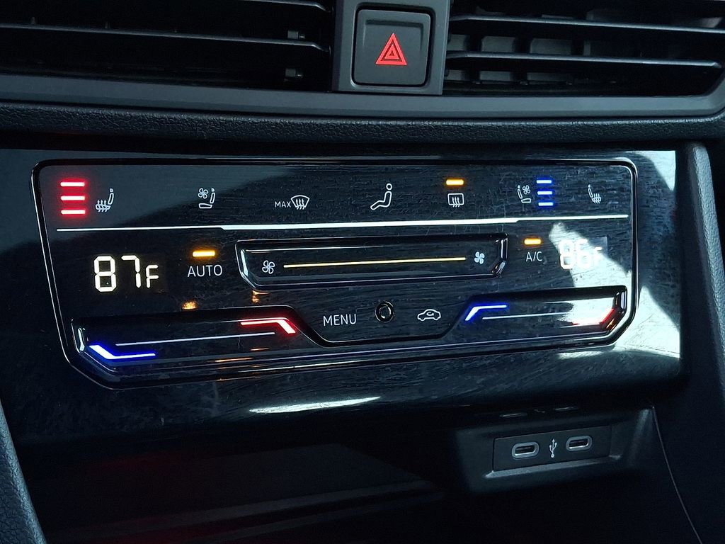 Used 2025 Volkswagen Jetta GLI Autobahn image 16