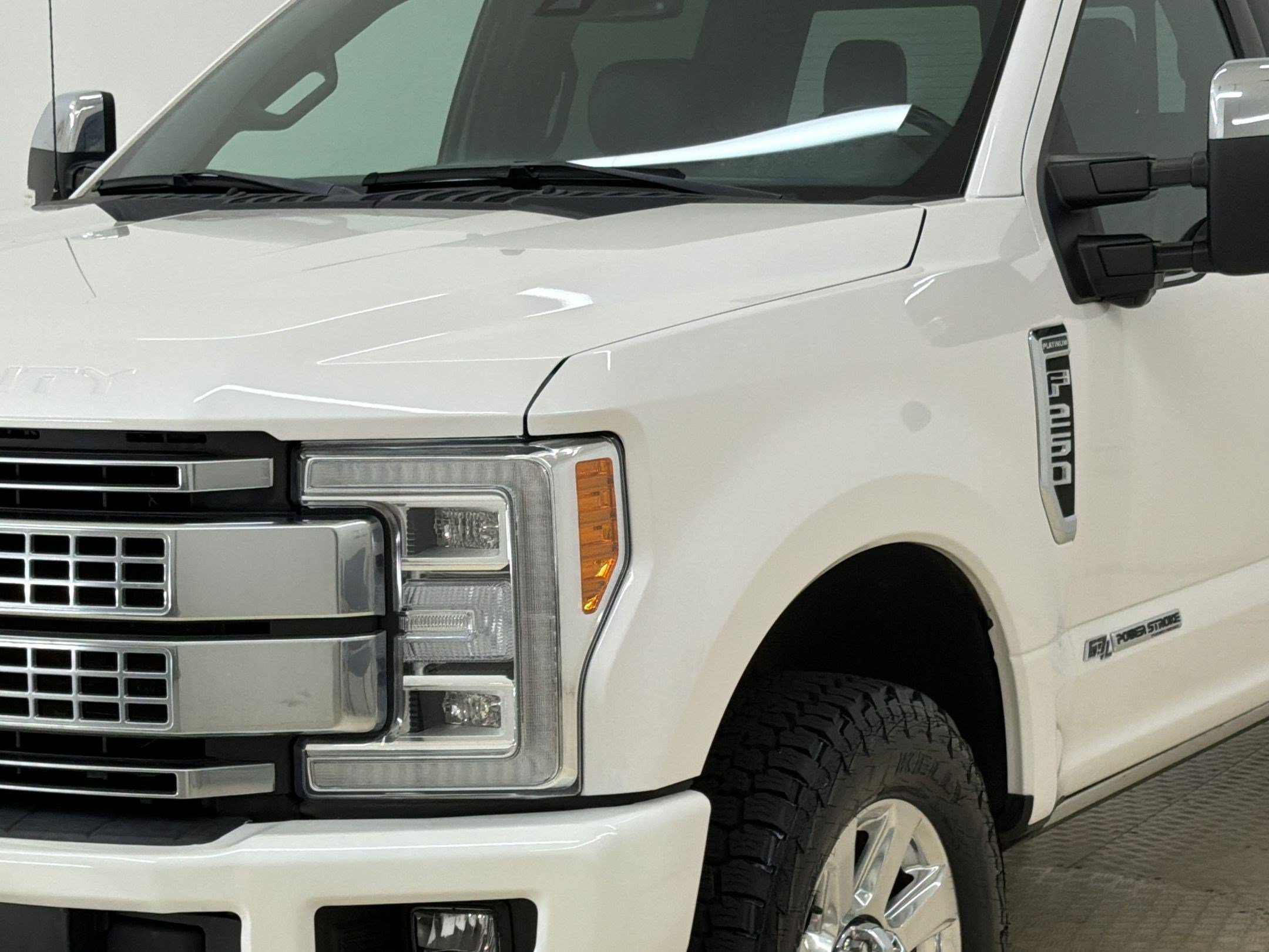 Used 2019 Ford F250 Platinum w/ Platinum Ultimate Package AWD/4WD image 12