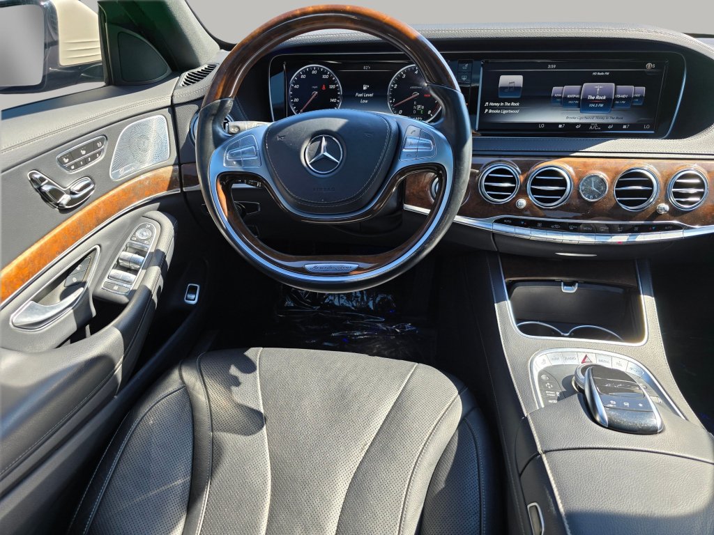 Used 2015 Mercedes-Benz S 550 4MATIC Sedan image 3
