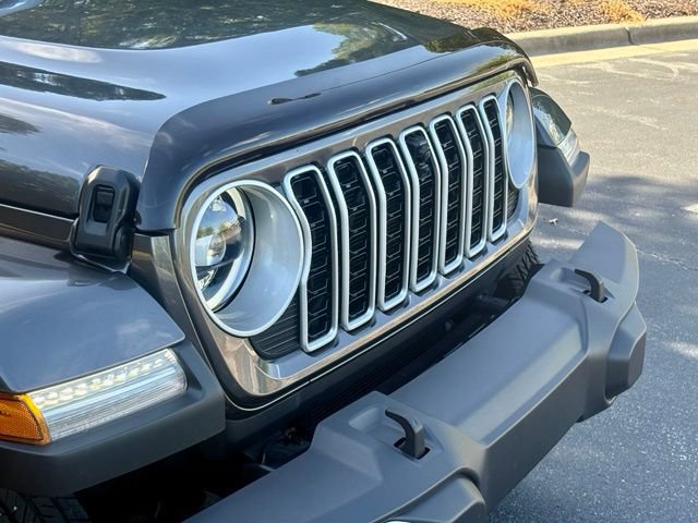 Used 2025 Jeep Wrangler Unlimited Sahara AWD/4WD image 14