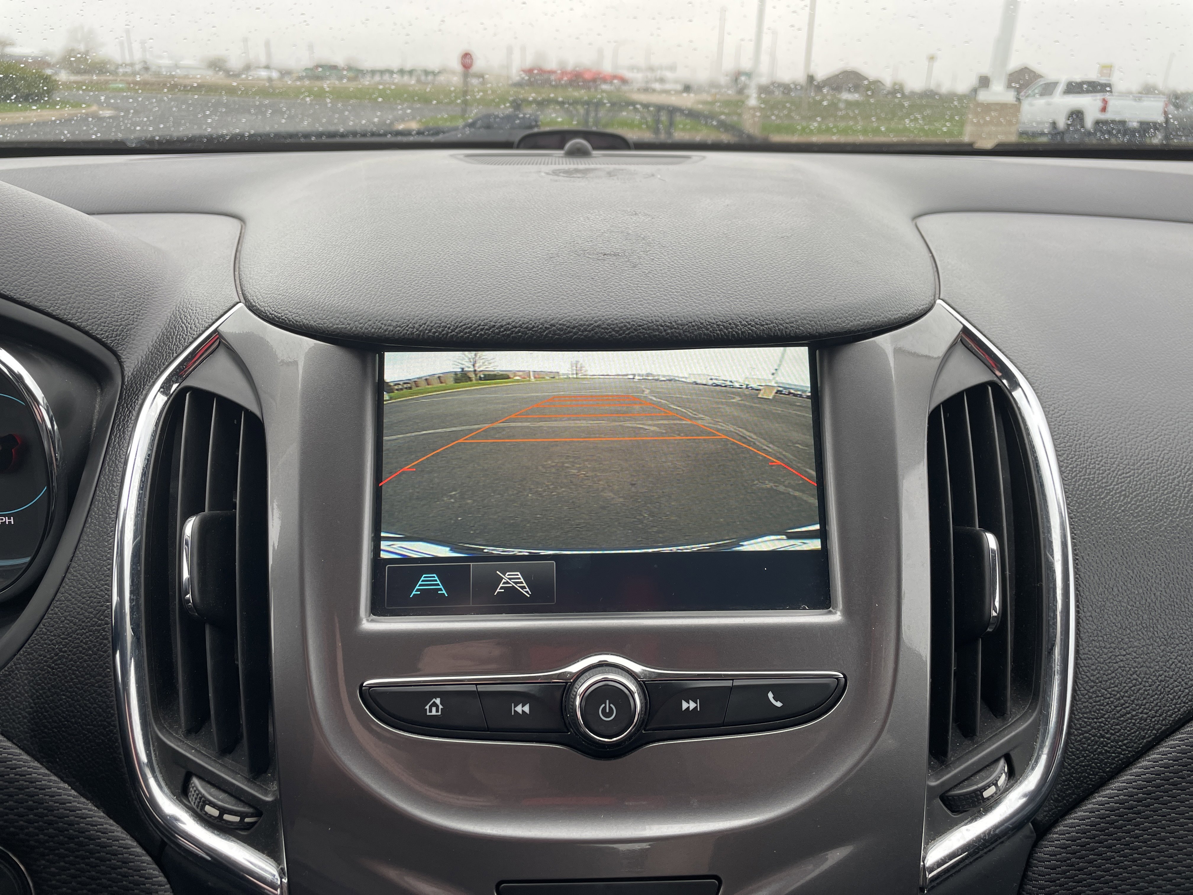 Used 2017 Chevrolet Cruze LT w/ Convenience Package image 12