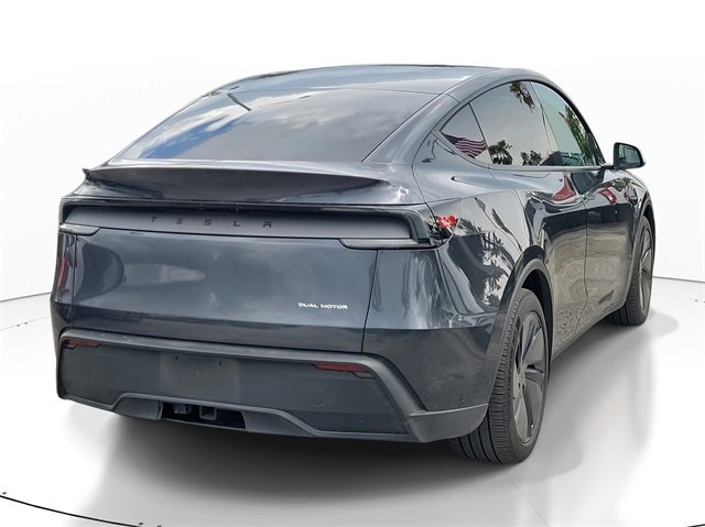 Used 2026 Tesla Model Y Long Range image 4