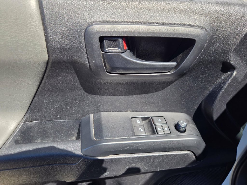 Used 2023 Toyota Tacoma SR RWD image 17