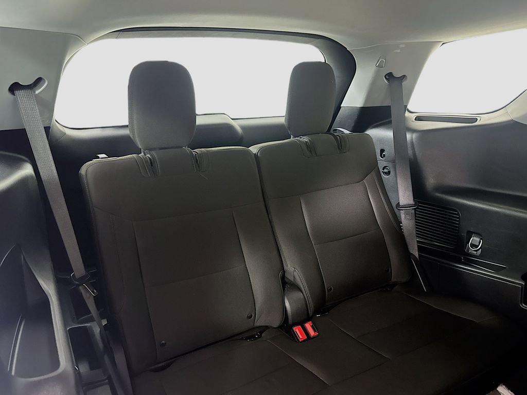 Used 2023 Ford Explorer XLT AWD/4WD image 27