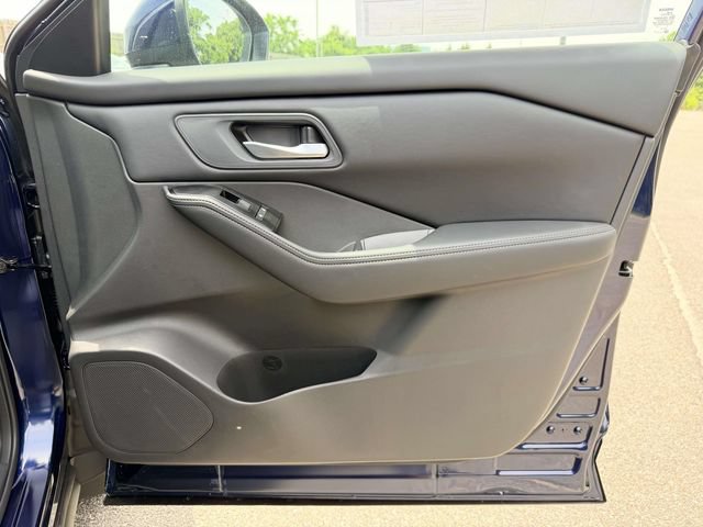 New 2026 Nissan Rogue SV AWD/4WD image 8