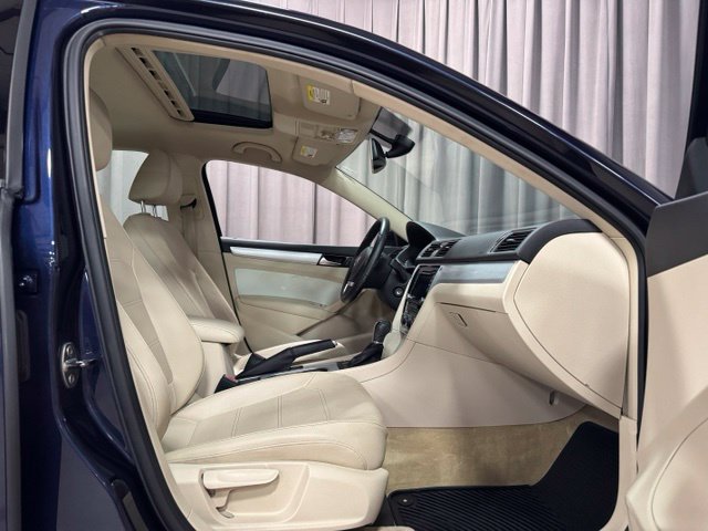 Used 2013 Volkswagen Passat 2.5 SE FWD image 7