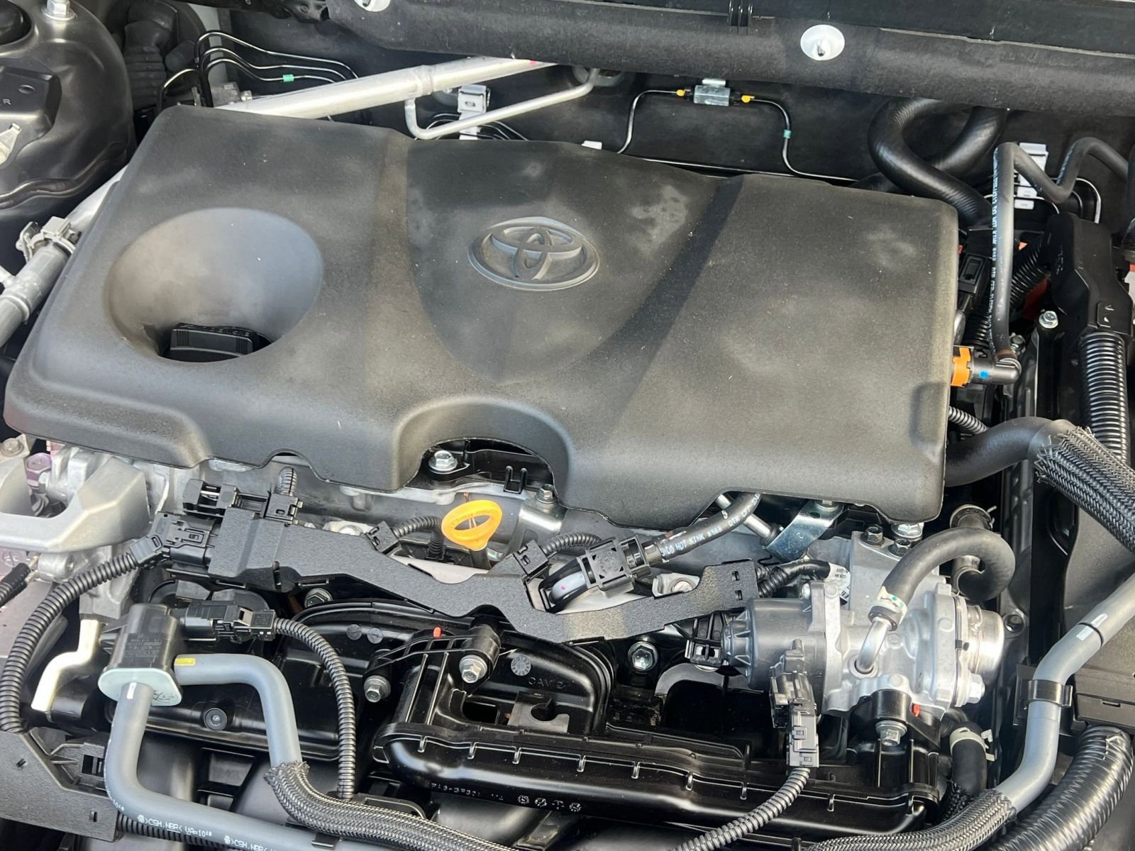 Used 2025 Toyota RAV4 LE image 32