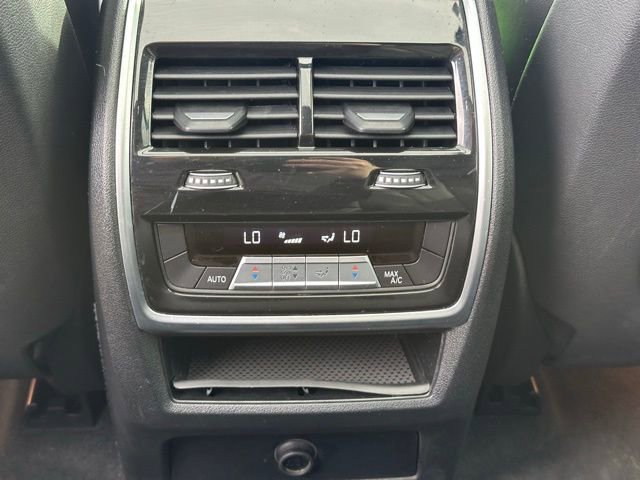 Used 2022 BMW X5 xDrive40i w/ M Sport Package image 40