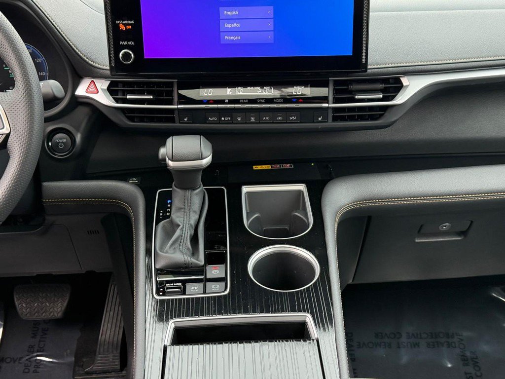 Certified 2026 Toyota Sienna XLE Woodland Edition AWD/4WD image 15