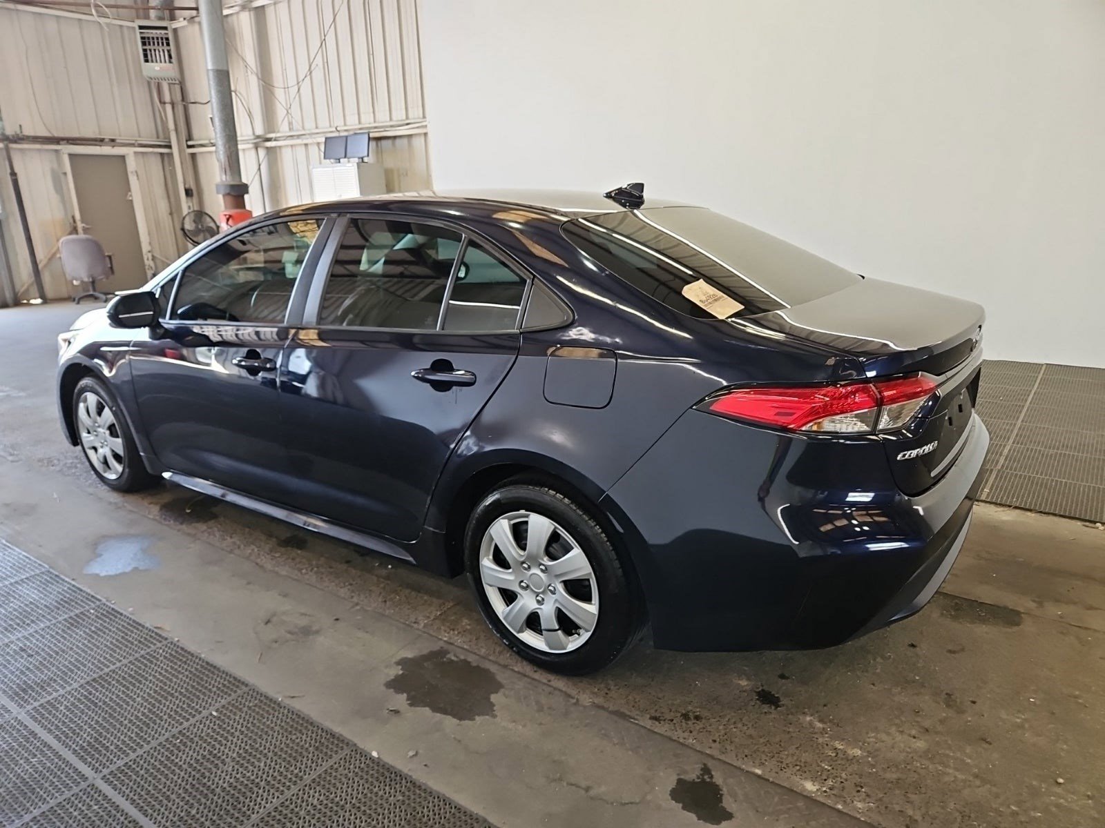 Used 2022 Toyota Corolla LE image 8