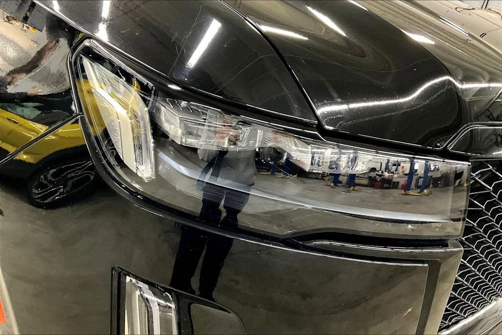 Certified 2023 Cadillac Escalade Sport w/ LPO, ONYX Package image 33