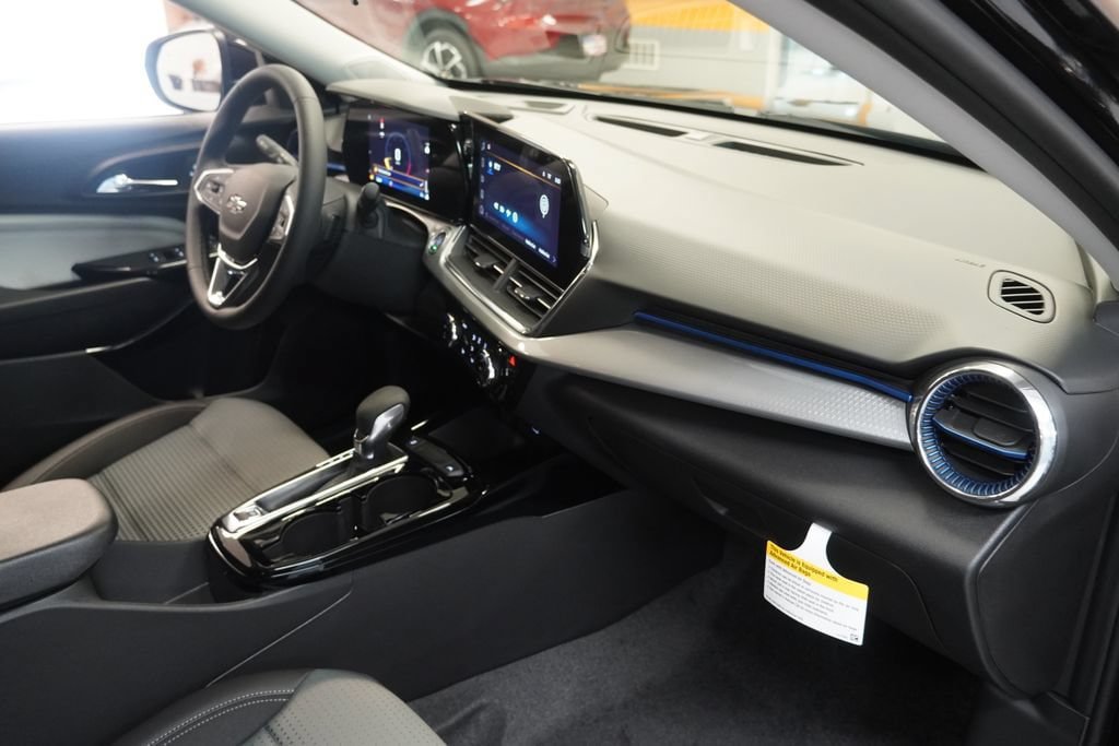 New 2026 Chevrolet Trax LT w/ Driver Confidence Package FWD image 26
