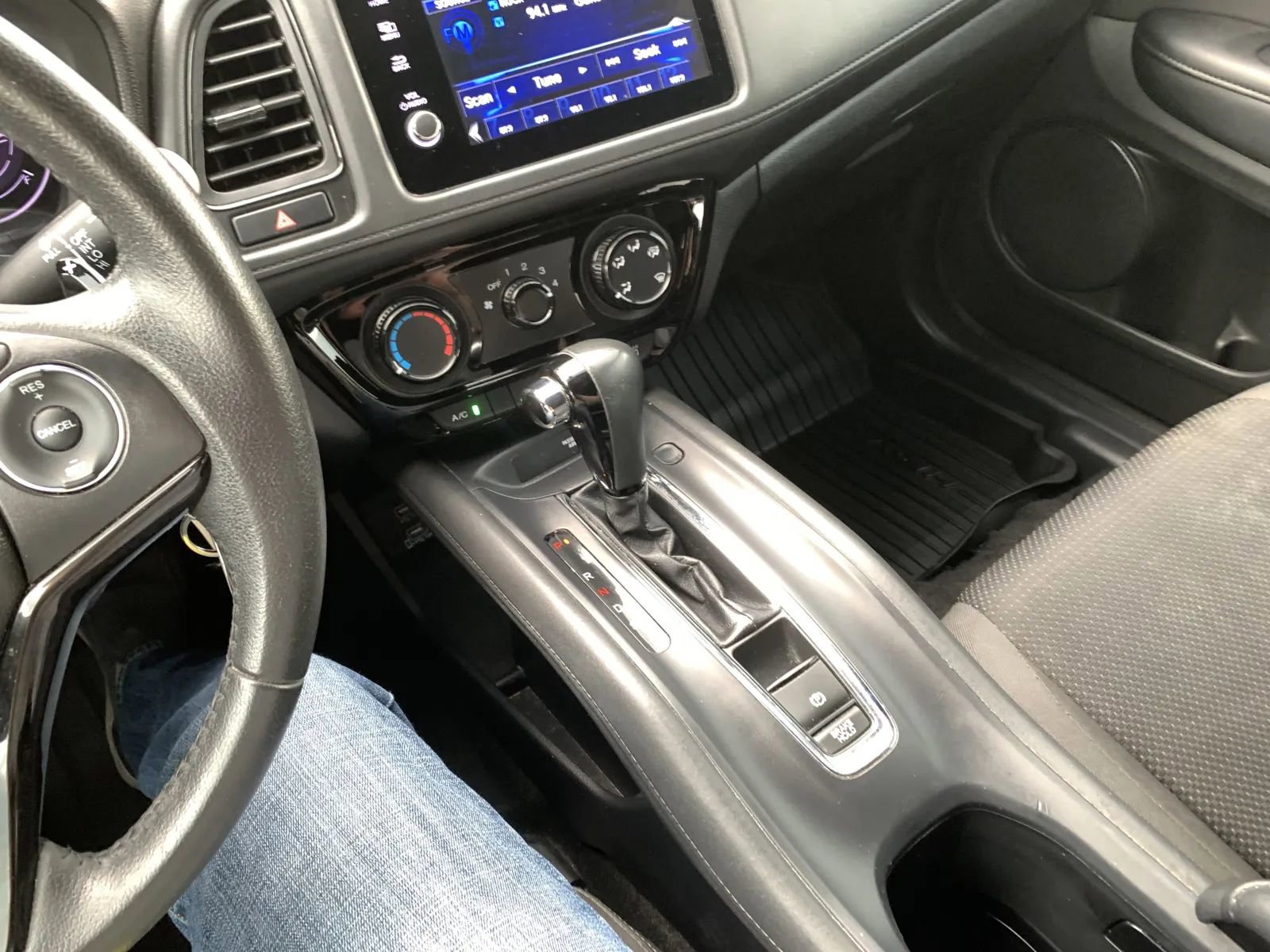 Used 2021 Honda HR-V Sport image 14