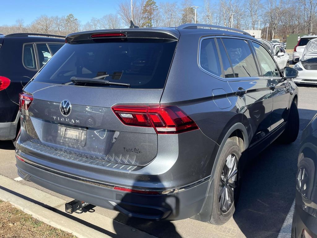 Used 2023 Volkswagen Tiguan SE image 4
