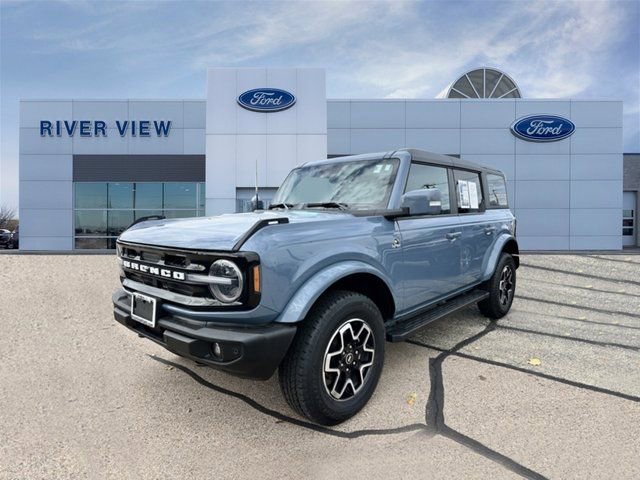 Used 2024 Ford Bronco Outer Banks image 3