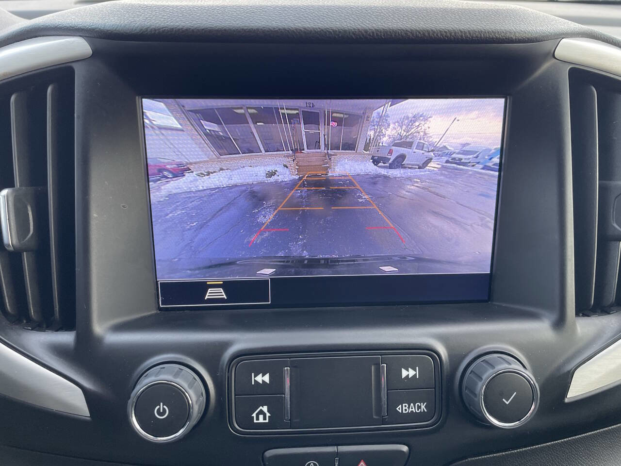 Used 2023 GMC Terrain SLT image 22