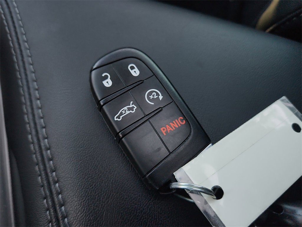 Used 2023 Dodge Challenger R/T w/ Plus Package image 29