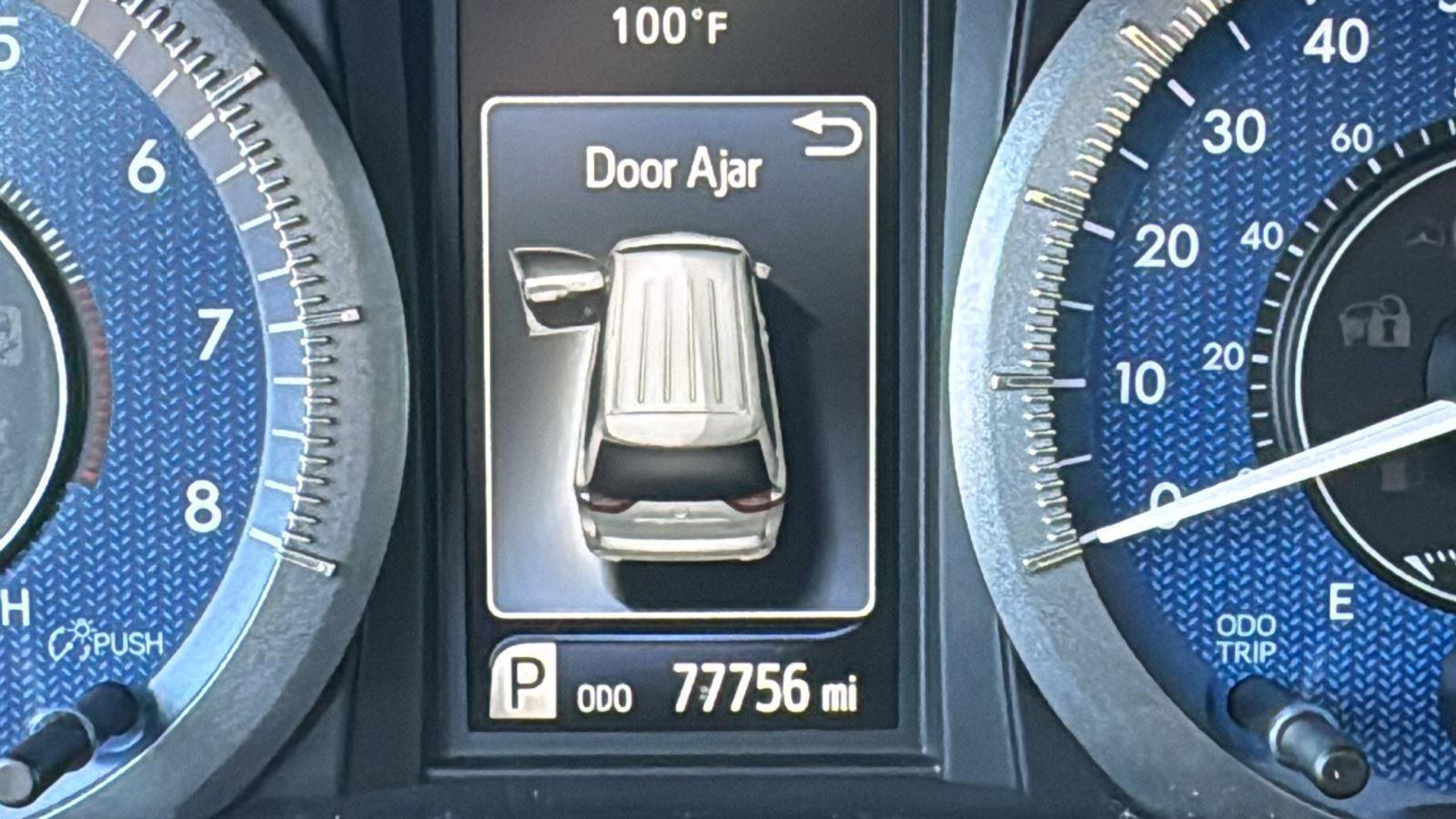 Used 2016 Toyota Sienna XLE w/ XLE Navigation Package image 14