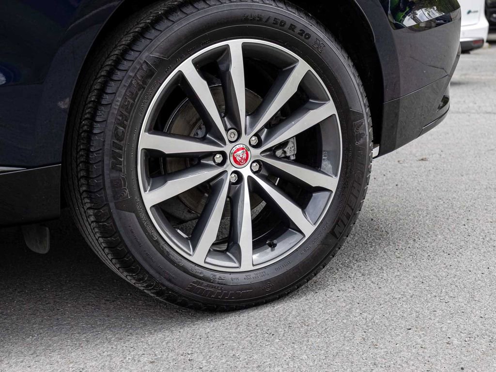 Used 2022 Jaguar F-PACE S AWD/4WD image 9