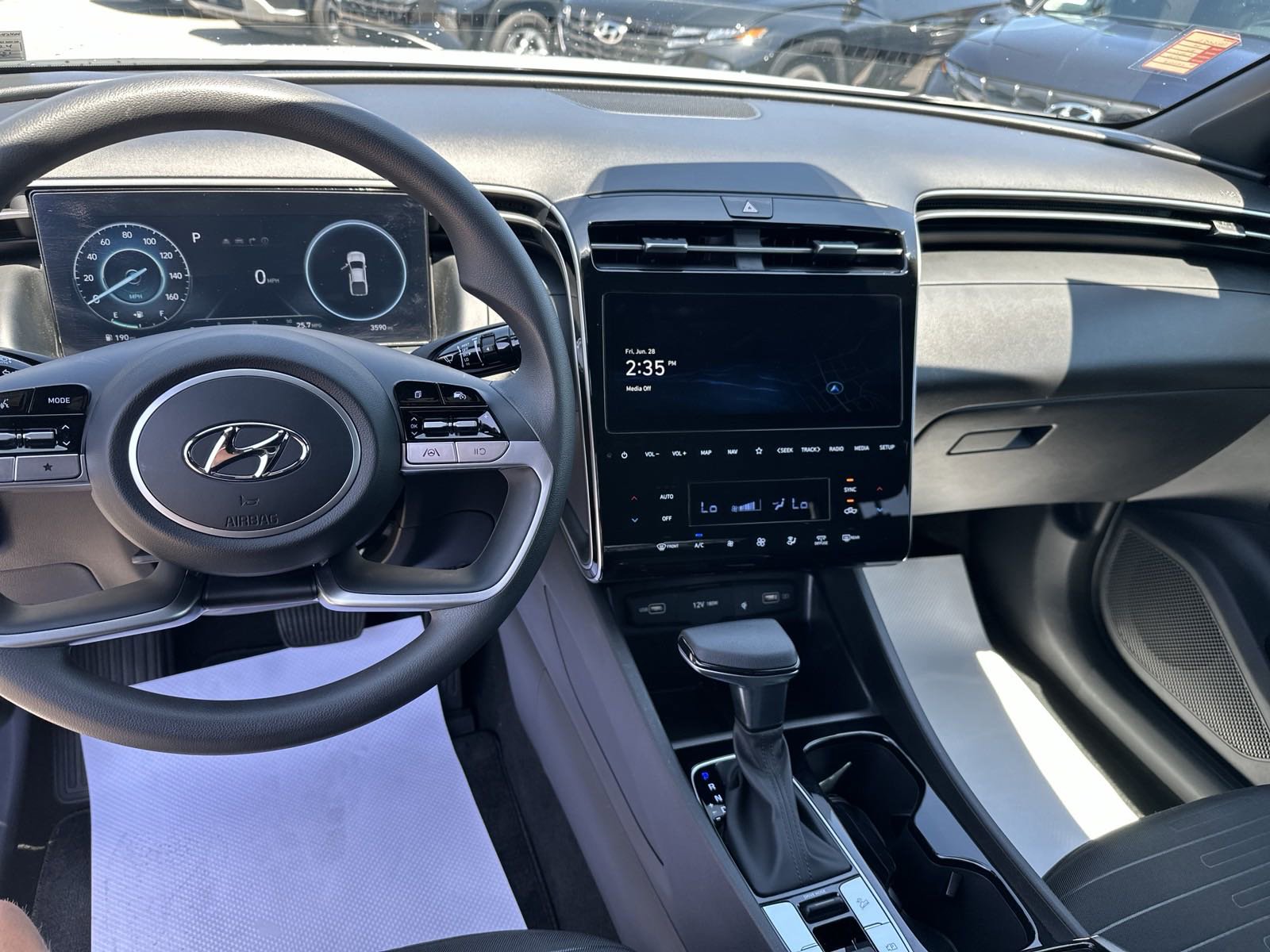 Used 2024 Hyundai Santa Cruz SEL w/ Activity Package image 16