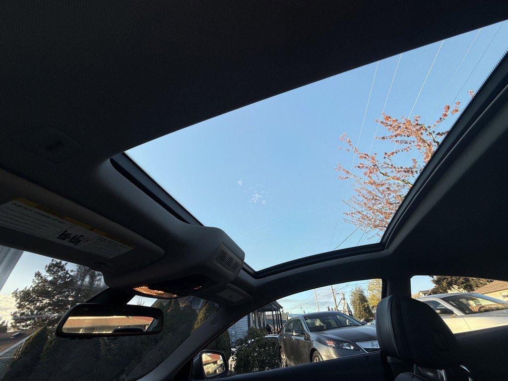 Used 2012 BMW 640i Coupe image 29