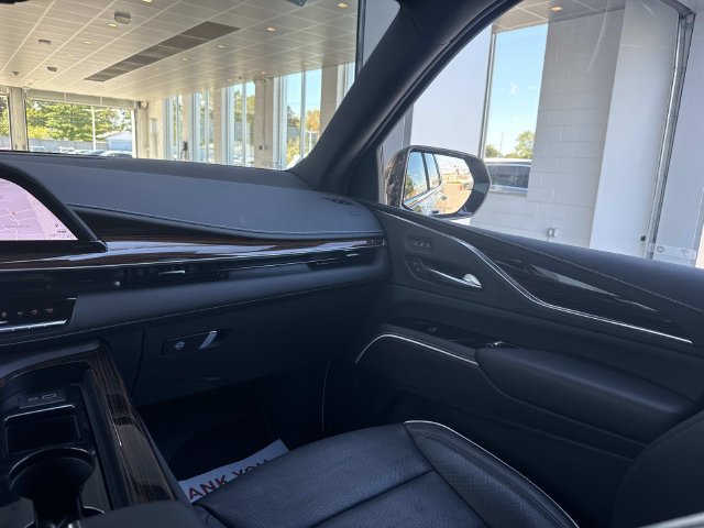 Used 2024 Cadillac Escalade Premium Luxury w/ LPO, Floor Liner Package AWD/4WD image 35