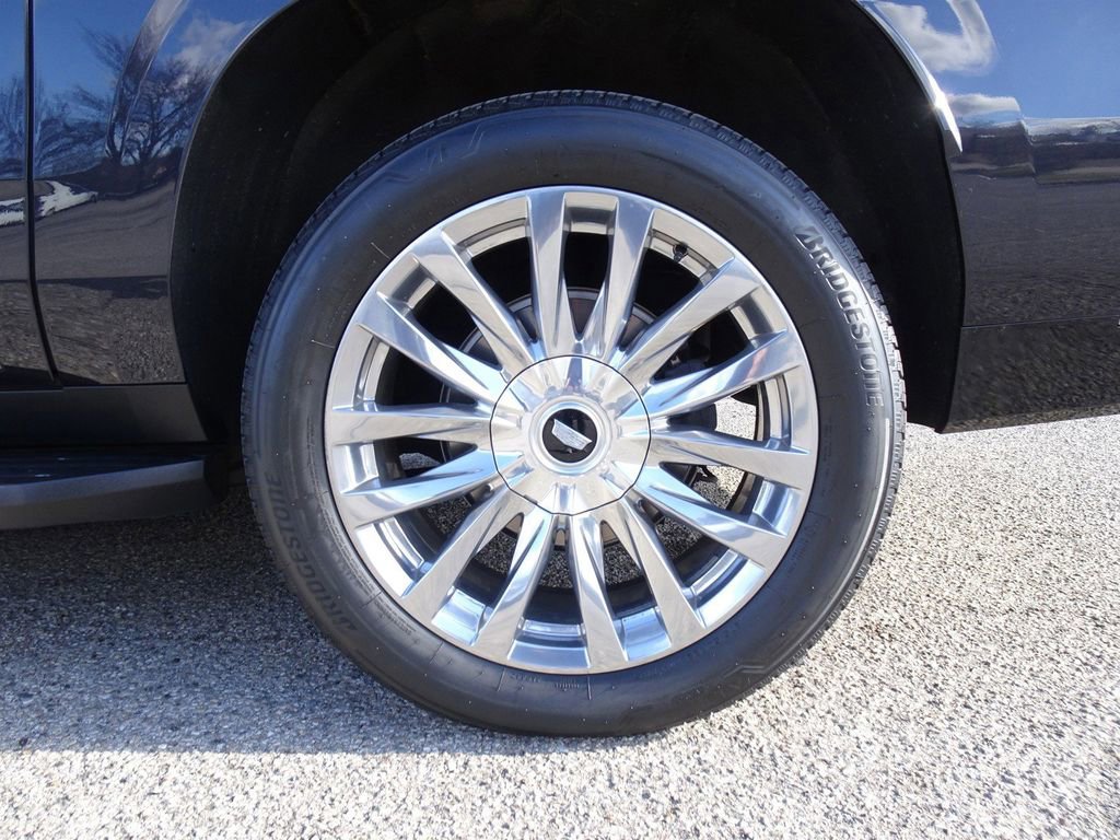 Certified 2024 Cadillac Escalade ESV Premium Luxury image 28