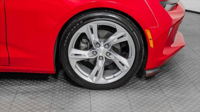Used 2018 Chevrolet Camaro LT w/ RS Package image 32