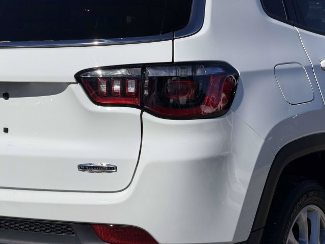 Certified 2023 Jeep Compass Latitude AWD/4WD image 11