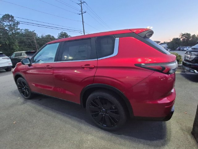 New 2026 Mitsubishi Outlander LE FWD image 6