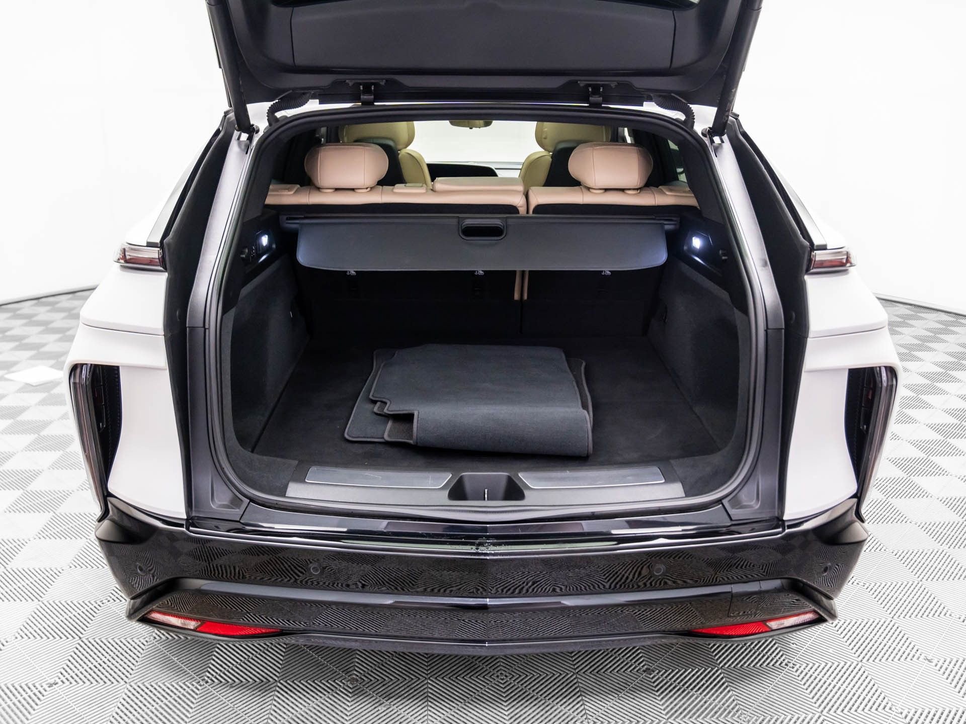 Certified 2024 Cadillac Lyriq Sport w/ Nappa Leather Package image 35