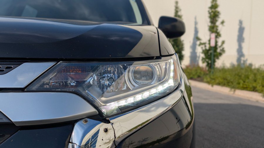 Used 2020 Mitsubishi Outlander ES FWD image 14