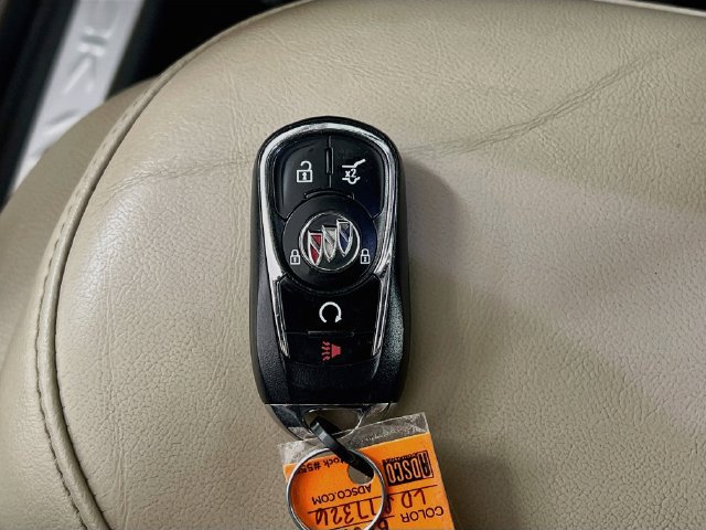 Used 2020 Buick Envision Essence FWD image 32