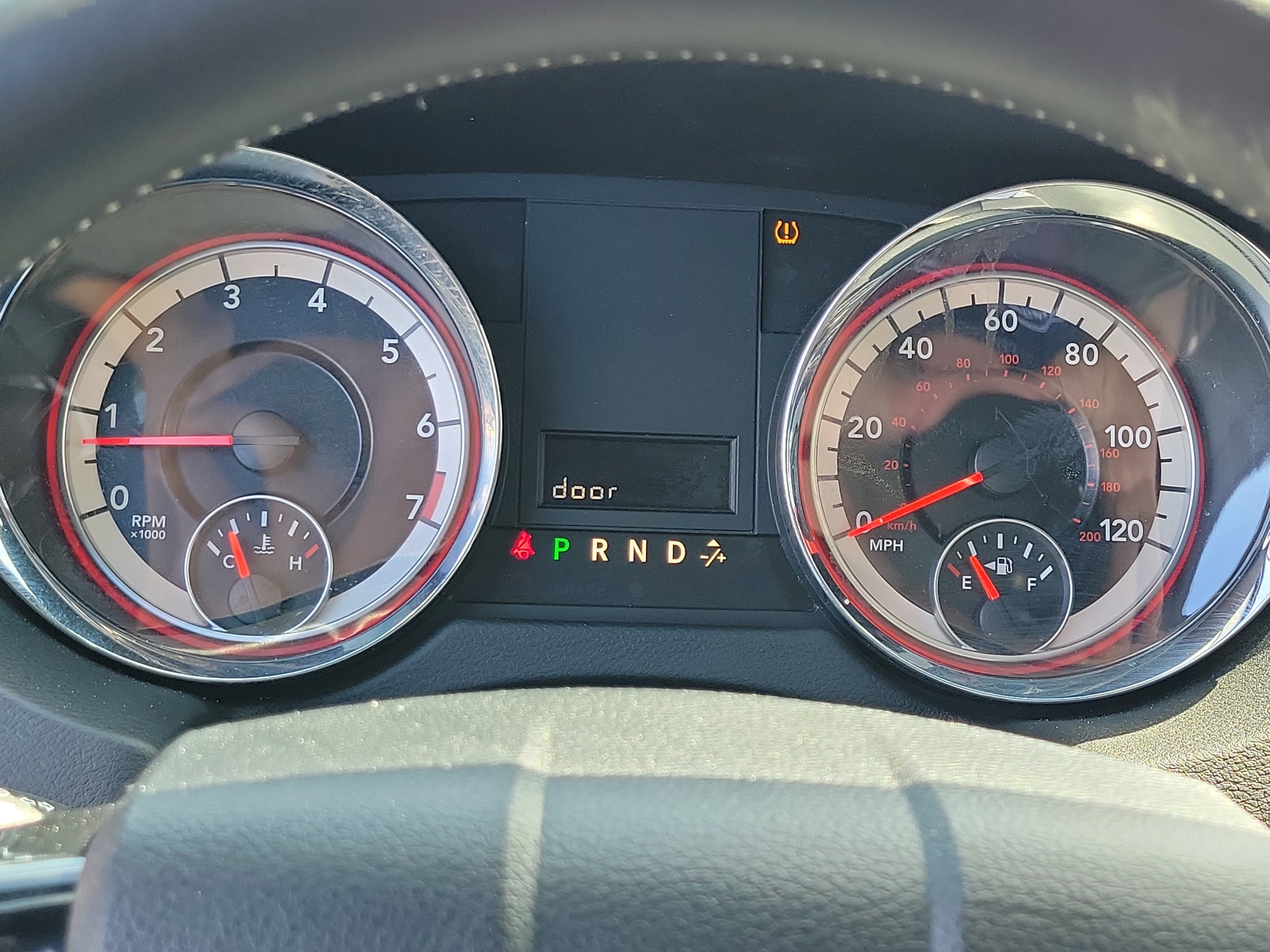 Used 2016 Dodge Grand Caravan SXT FWD image 27