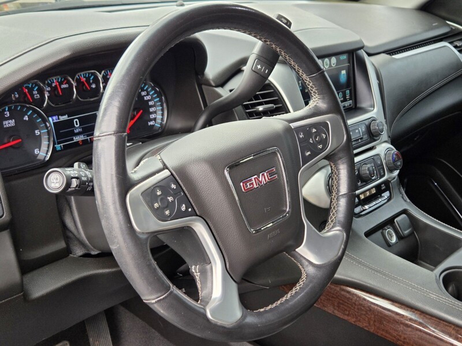 Used 2019 GMC Yukon XL SLT AWD/4WD image 26