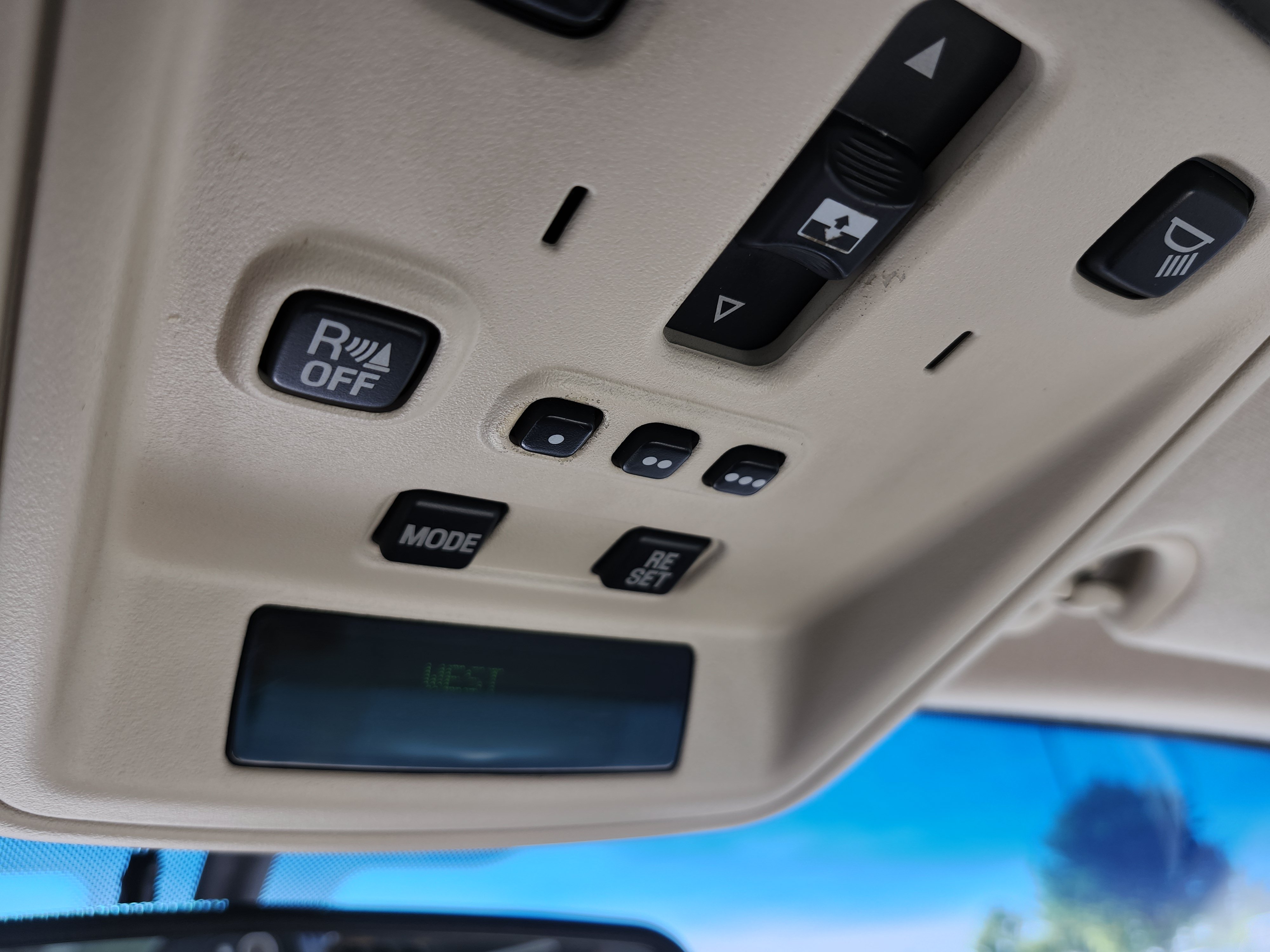 Used 2005 Lincoln Town Car Signature Limited RWD image 31