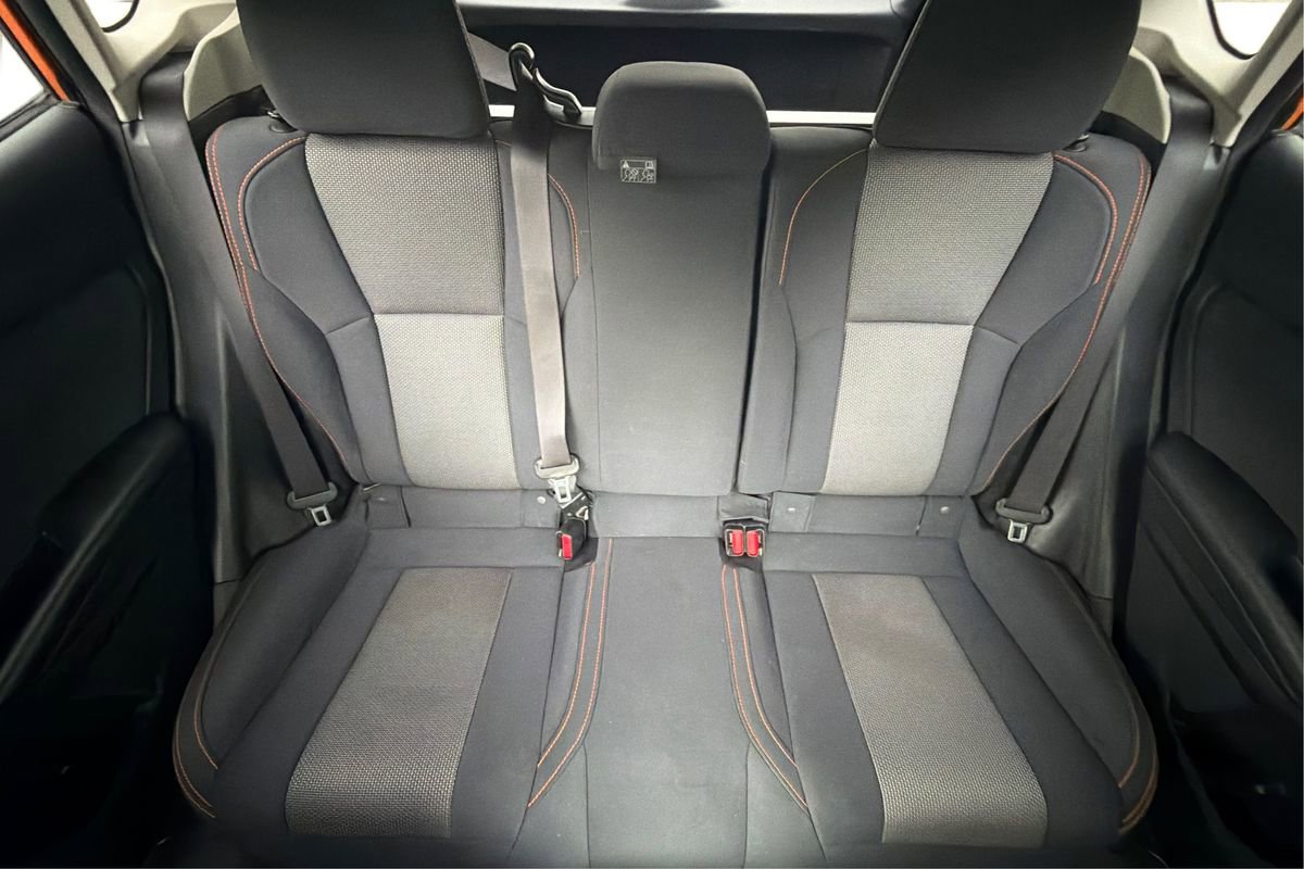 Used 2019 Subaru Crosstrek 2.0i Premium w/ Moonroof Package AWD/4WD image 14