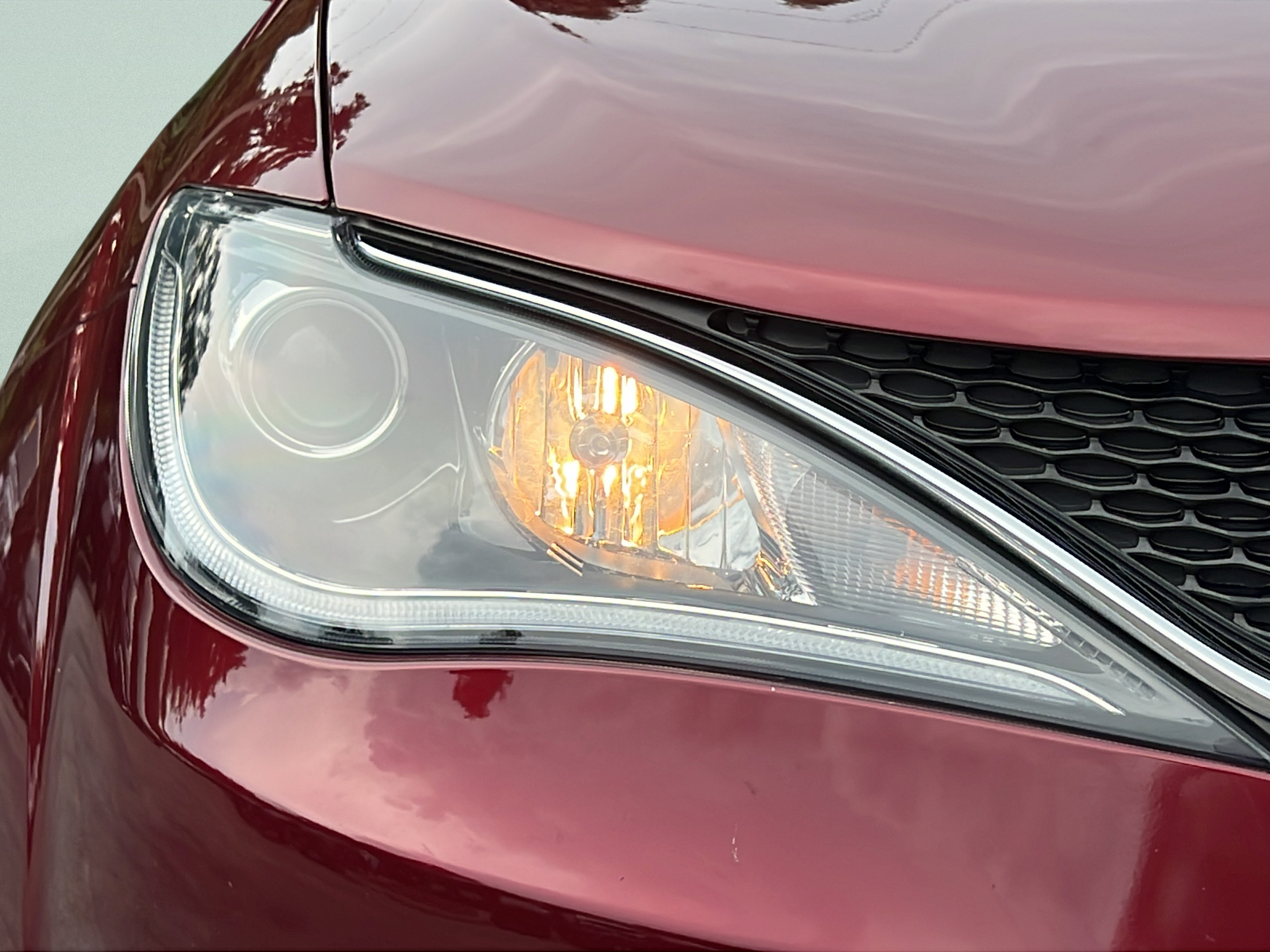 Used 2019 Chrysler Pacifica Touring Plus w/ Advanced Safetytec Group FWD image 24