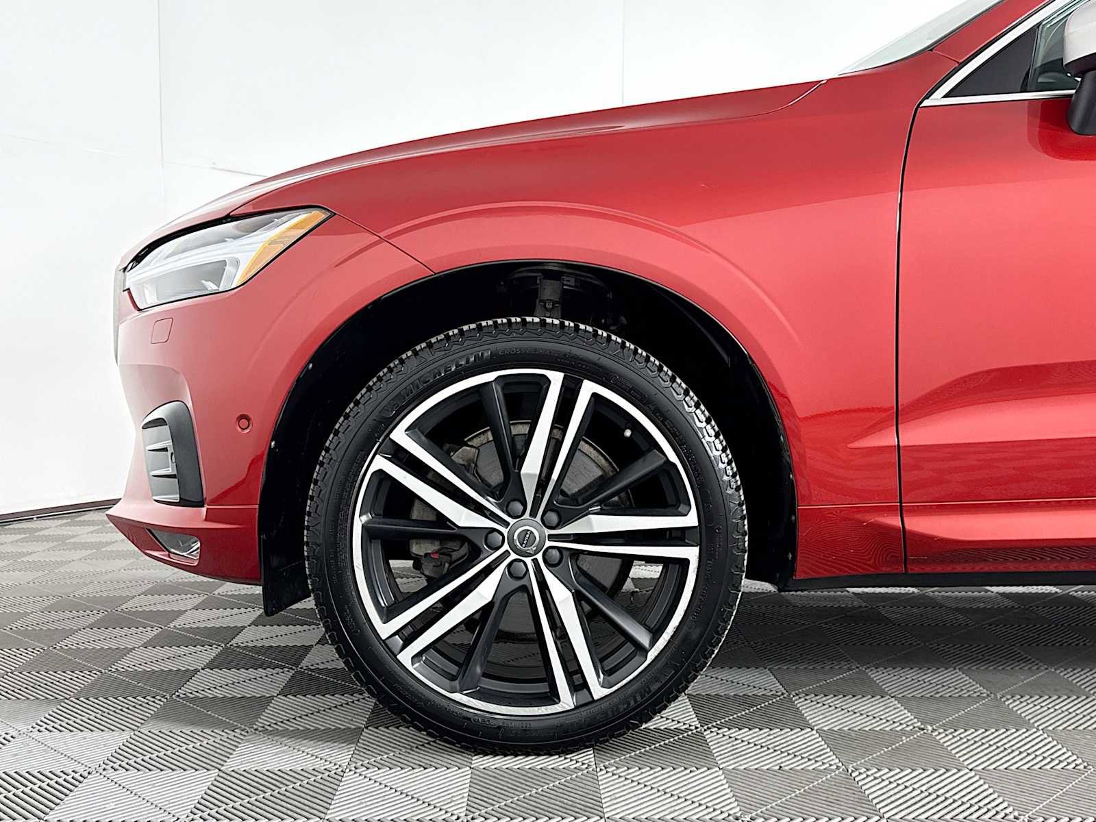 Used 2019 Volvo XC60 T5 R-Design w/ Protection Package Premier image 30