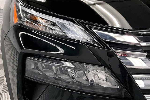 New 2025 Nissan Rogue SL image 14