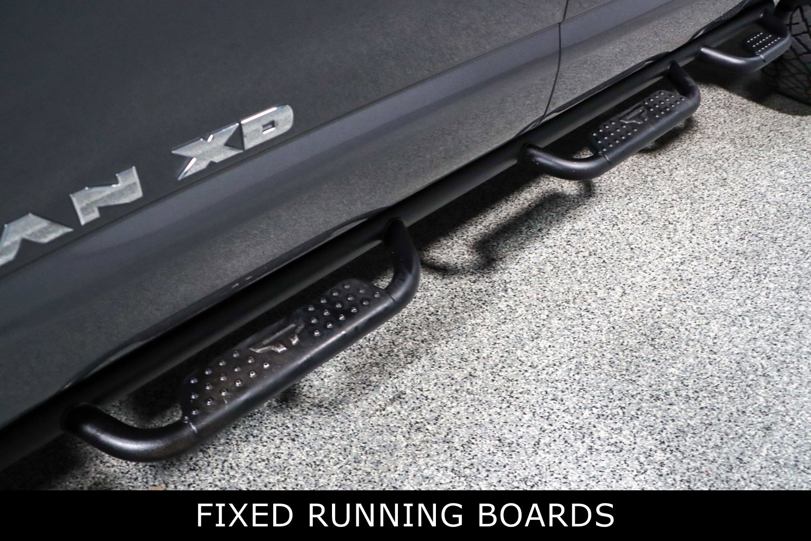 Used 2023 Nissan Titan SV image 12