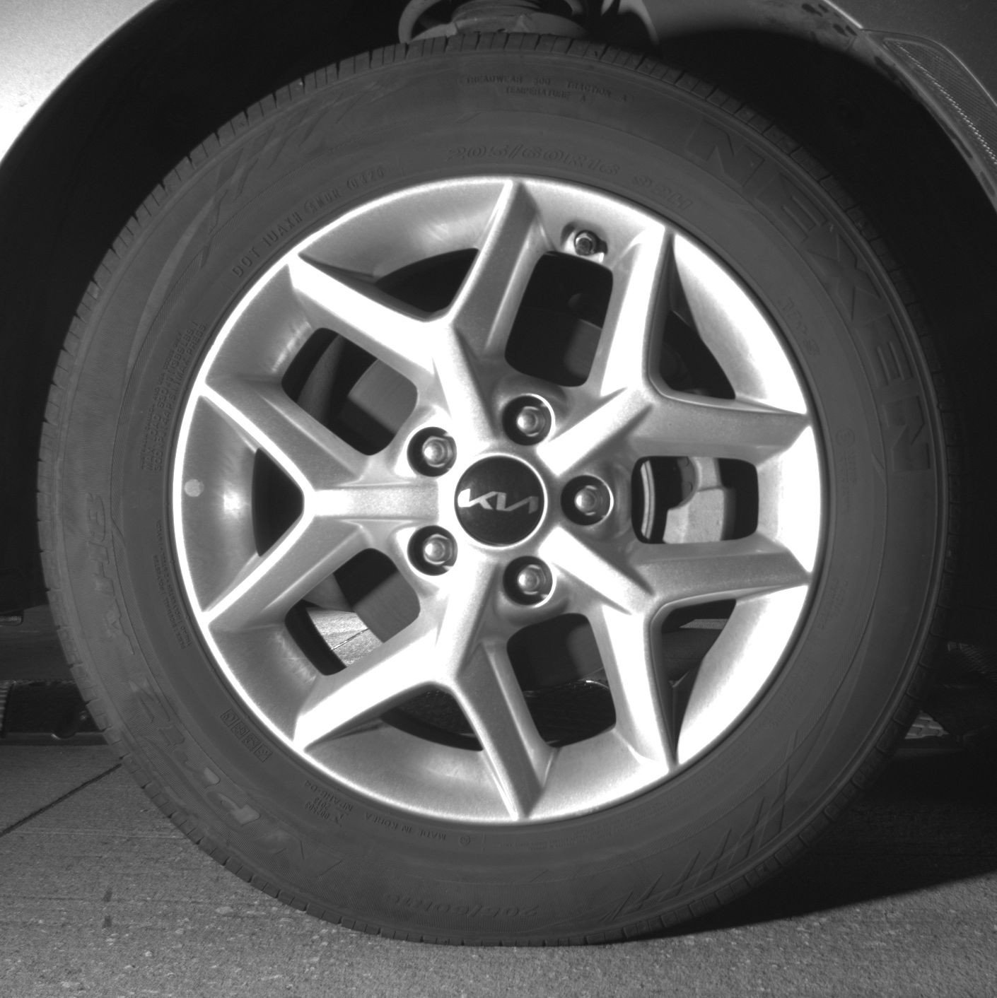 Used 2025 Kia Soul LX w/ LX Technology Package FWD image 13