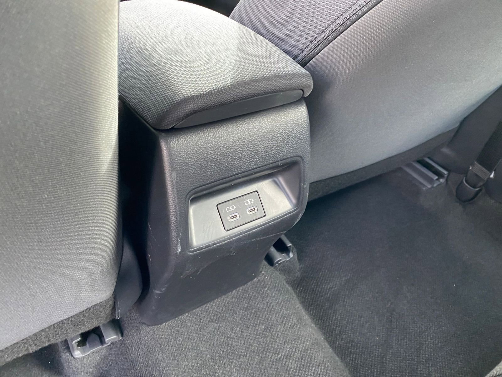 Used 2025 Toyota Corolla LE image 24