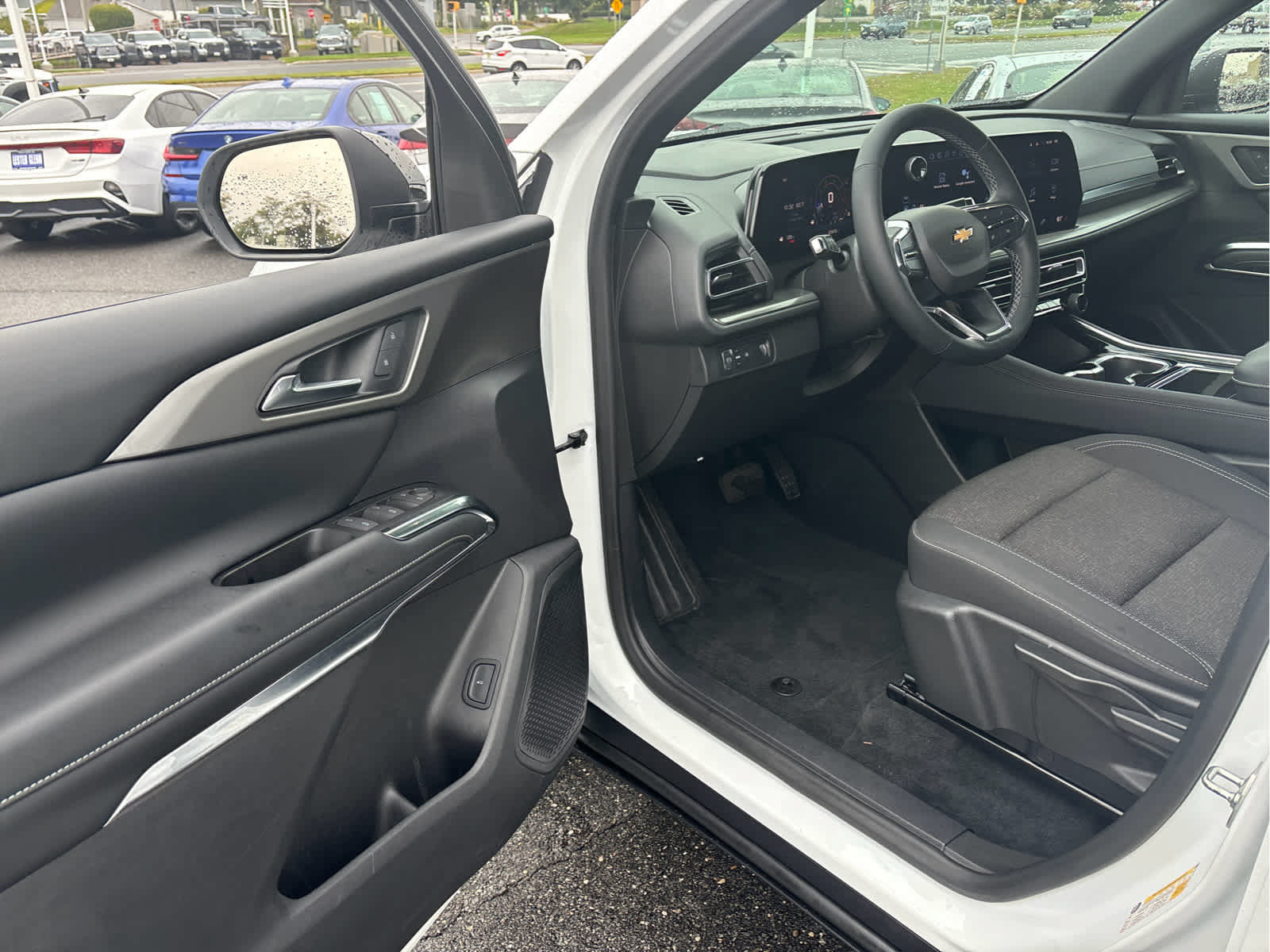 Certified 2024 Chevrolet Traverse LS FWD image 7
